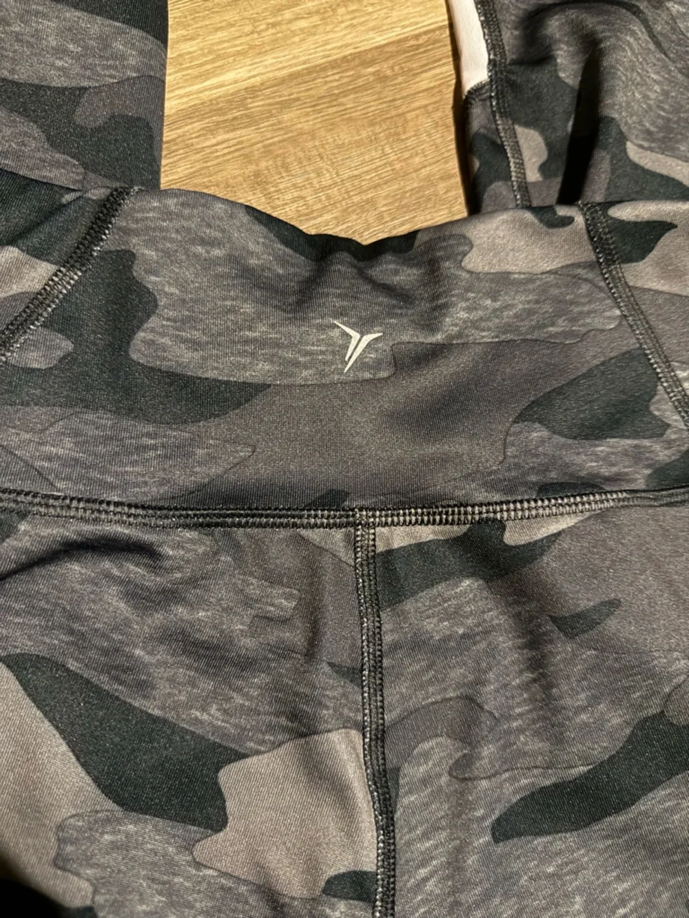 NWOT Old Navy Active Leggings